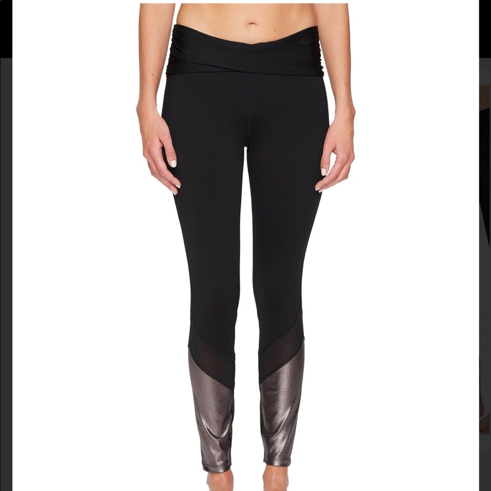 NWOT Women's Black Ruched Active Leggings